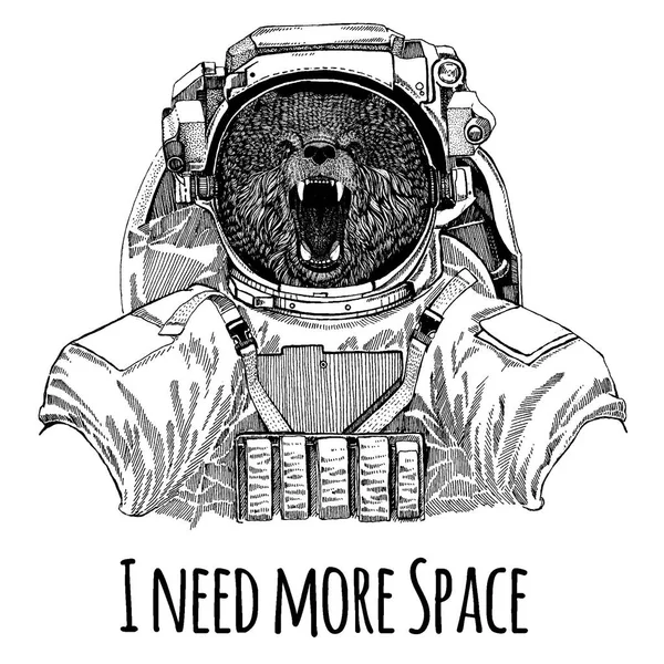 Bära Astronaut. Rymddräkt. Handen ritade bilden av Björn för tatuering, t-shirt, emblem, badge, logo patch dagis affischen barn kläder — Stock vektor