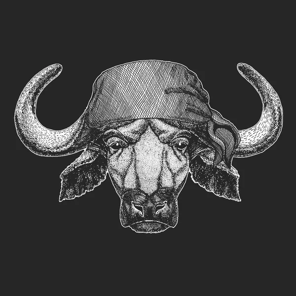 Buffalo, bull, sjöman, sjöman, seawolf, ox Cool pirat, biker djur för tatuering, t-shirt, emblem, badge, logotyp, lapp. Bild med motorcykel bandana — Stock vektor