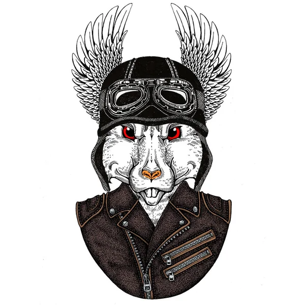 Bisikletli, motosikletli. Fare portresi. Deri bir kaskla. Motosiklet sembolü Çin mutlu yeni yıl 2020. Rock 'çı için hediye.