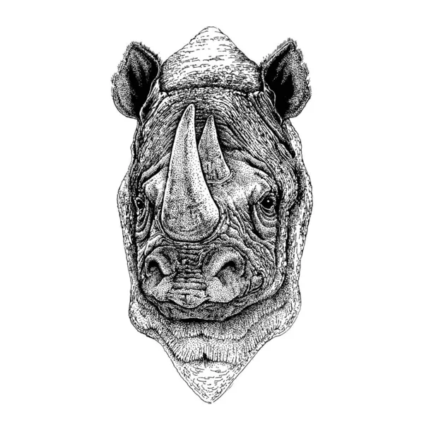 Rhinocéros, rhinocéros. Animal sauvage pour tatouage, affiche de pépinière, tee pour enfants, vêtements, affiches, emblème, insigne, logo, patch — Image vectorielle