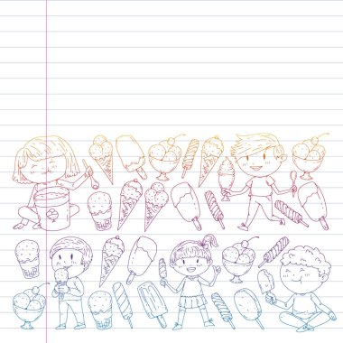 Küçük çocuklar dondurmayı yiyor. Yaz tatili. Tatlı meyve çöl.