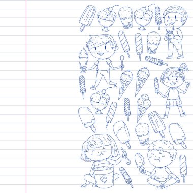 Küçük çocuklar dondurmayı yiyor. Yaz tatili. Tatlı meyve çöl.