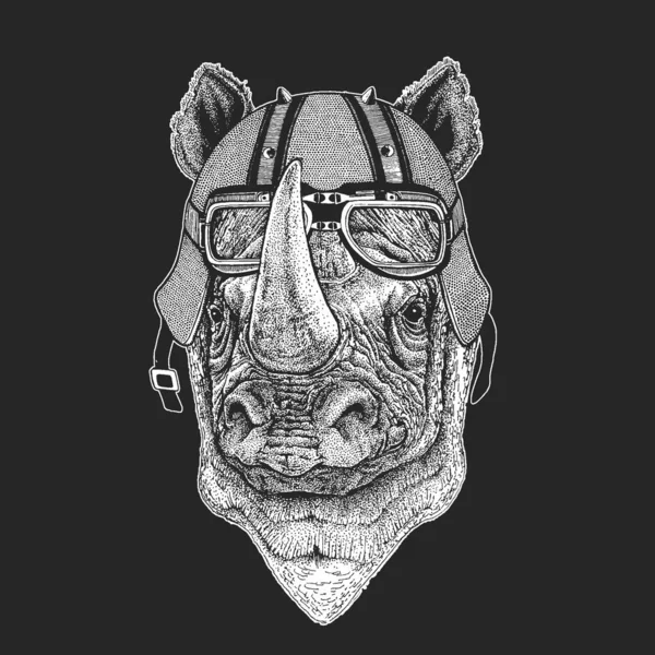 Rhinoceros, rhino portrait. Vintage motorcycle leather helmet. Head of wild animal. — Stock Vector