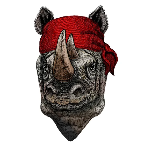 코뿔소, 코뿔소 초상화. 야생 동물의 머리. 반다나. 해적 입니다. 오토바이. — 스톡 벡터