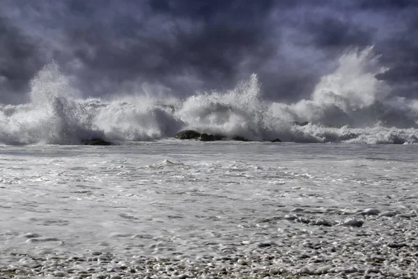 Litoral durante uma tempestade — Fotografia de Stock