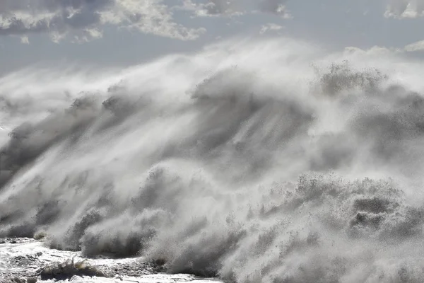 Vague de rupture détaillée énorme — Photo