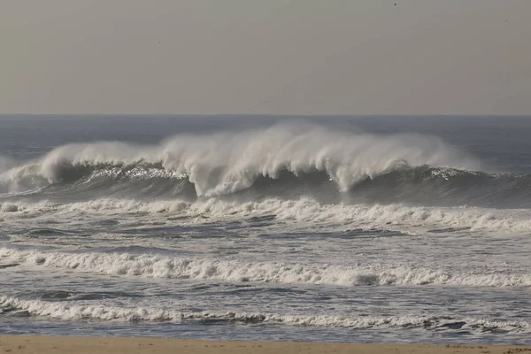 Lámání Mořská vlna — Stock fotografie