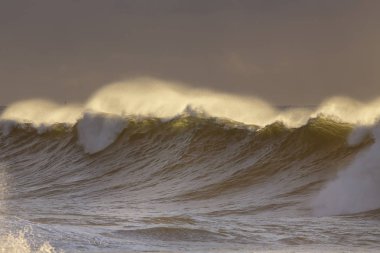 Gün batımı serpiliyor