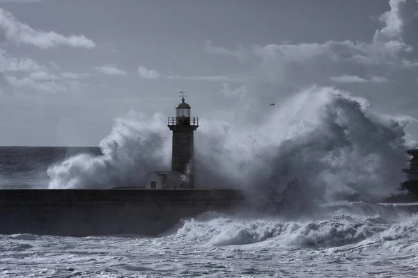 Zeestorm bij de monding van de Douro — Stockfoto