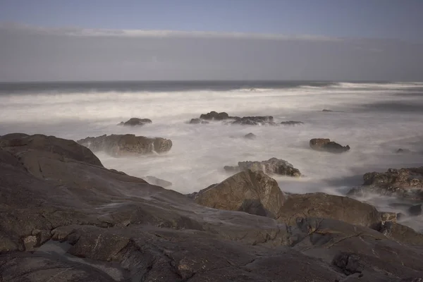 Felsstrand lange Belichtung — Stockfoto