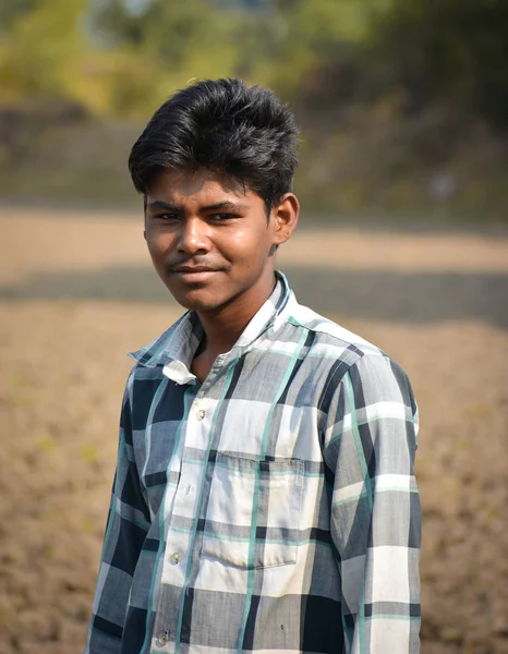 Tikamgarh Madhya Pradesh Índia Novembro 2019 Retrato Pobre Inocente Menino — Fotografia de Stock