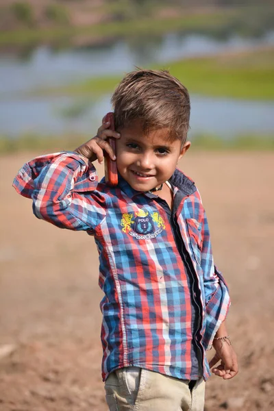 Tikamgarh Madhya Pradesh Índia Novembro 2019 Menino Índio Feliz Com — Fotografia de Stock