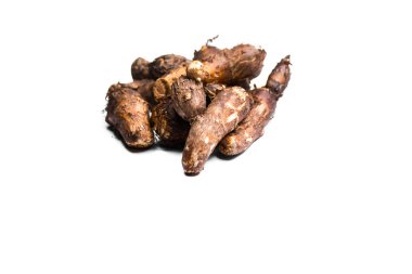 Taze Taro beyaz arkaplanda izole edildi