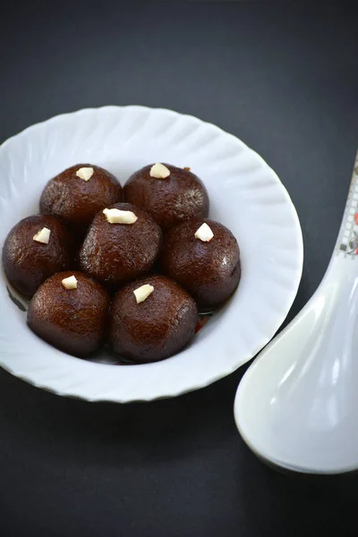 Hint Tatlısı Veya Tatlı Tabak Gulab Jamun — Stok fotoğraf