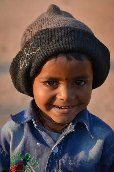 Tikamgarh Madhya Pradesh India Febrero 2020 Pequeño Niño Sonriendo Cámara — Foto de Stock