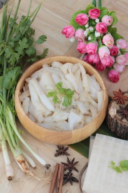 Şehriye rulo çorbası ile pork, Çin yemeği