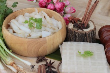 Şehriye rulo çorbası ile pork, Çin yemeği