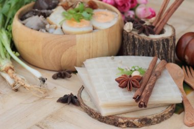 Şehriye rulo çorbası ile pork, Çin yemeği