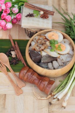 Şehriye rulo çorbası ile pork, Çin yemeği