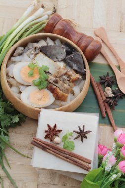 Şehriye rulo çorbası ile pork, Çin yemeği