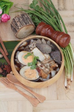 Şehriye rulo çorbası ile pork, Çin yemeği