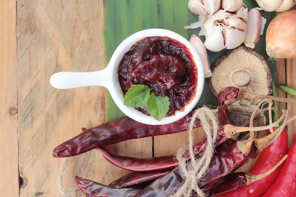 Koreanska röd paprika pasta gochujang för matlagning — Stockfoto