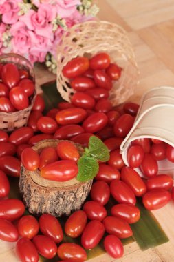 Armut kiraz domates mi organik sağlıklı gıda