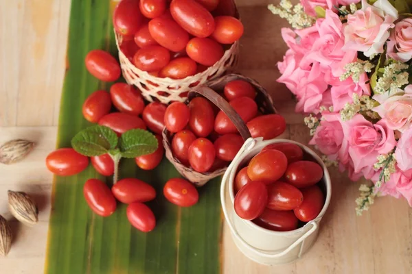 Pear cherry tomatoes is organic healthy food — Stock Photo, Image