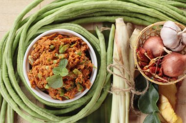 Yapma balık patty ile baharatlı kızarmış için