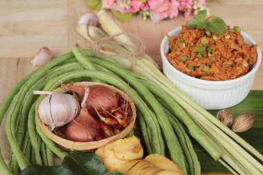 Yapma balık patty ile baharatlı kızarmış için