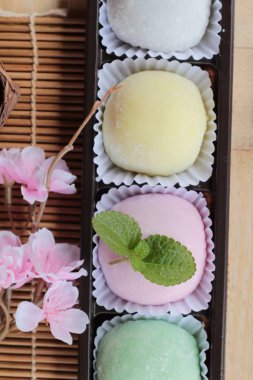 Daifuku Mochi Japon tatlı ve sıcak çay
