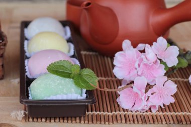 Daifuku Mochi Japon tatlı ve sıcak çay