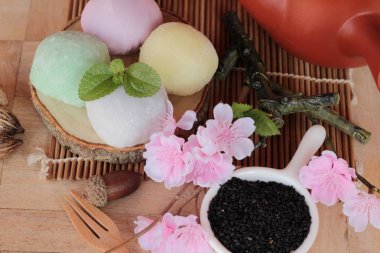 Daifuku Mochi Japon tatlı ve sıcak çay
