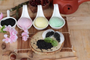 Daifuku Mochi Japon tatlı ve sıcak çay