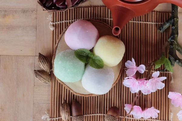 Daifuku Mochi japonské dezert a horký čaj — Stock fotografie