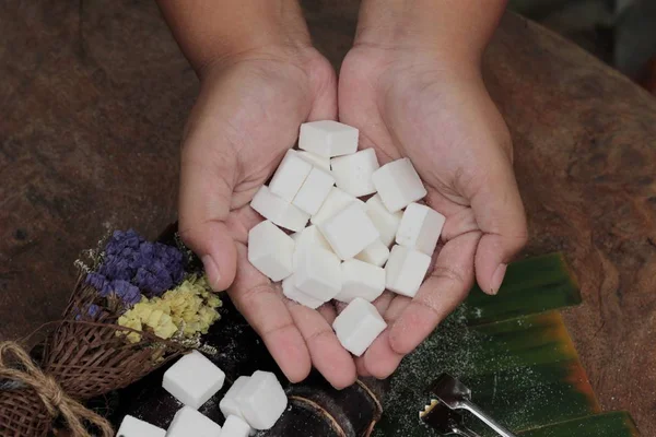 Vita sockerbitar är ekologisk och sockerrör — Stockfoto