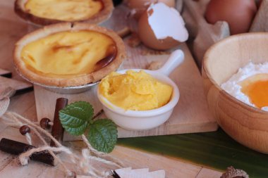 Çok lezzetli ve yumurta yumurta tart yapma