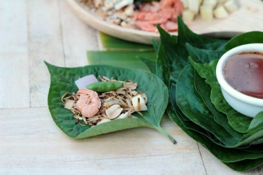Miang Kham - Yaprak Sarma meze lezzetlidir.