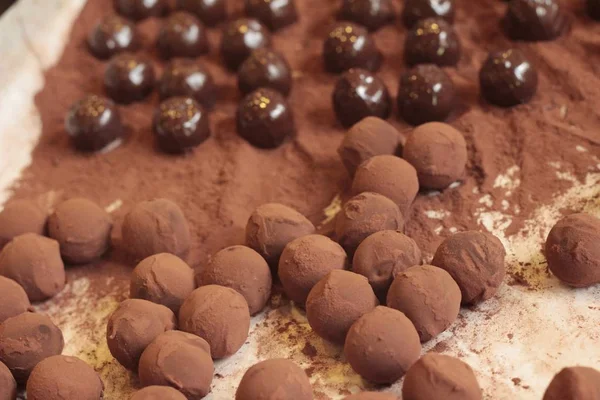 Pasta çikolatalı tatlı yapma lezzetlidir.