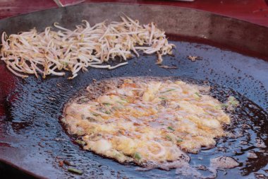 Yapma gevrek kabuklu deniz ürünleri üzerinde tava lezzetli kızarmış.