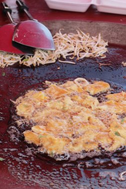 Yapma gevrek kabuklu deniz ürünleri üzerinde tava lezzetli kızarmış.