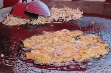 Yapma gevrek kabuklu deniz ürünleri üzerinde tava lezzetli kızarmış.