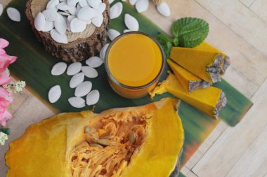 Taze kabak güler yüzlü cam lezzetlidir