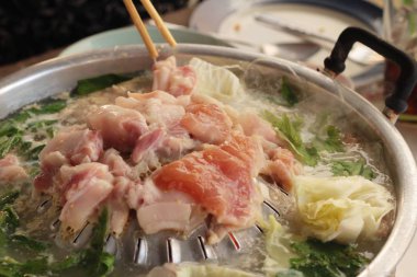 Sıcak kömürleri, Korece Barbekü stili domuz eti ızgara.