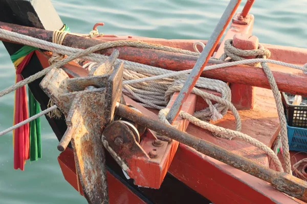 Barca dei pescatori sul mare — Foto Stock