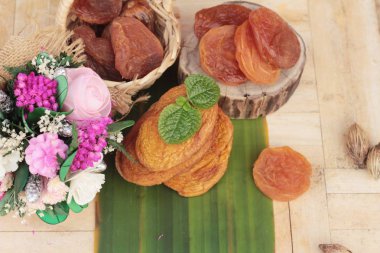 Kuru Kayısı ve karışık kuru meyve lezzetli