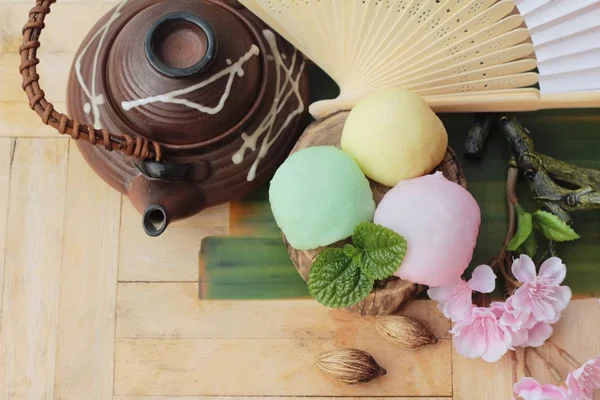 Daifuku Mochi Postre japonés con sésamo negro — Foto de Stock