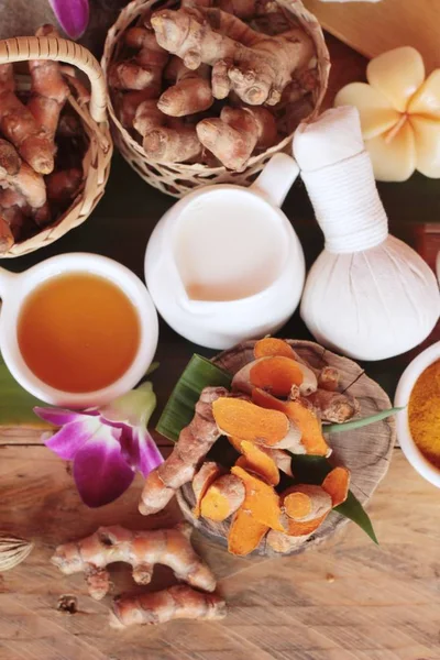 Turmeric powder with honey and milk for scrub — Stock Photo, Image