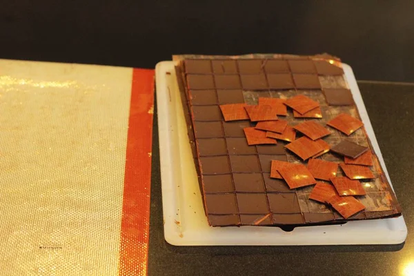Att göra choklad på sweet är läcker — Stockfoto