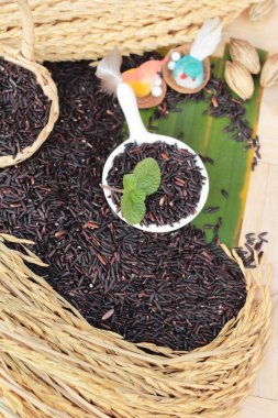 Siyah pirinç yasemin veya organik riceberry pirinç